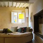 Casa de Férias Art Gallery - Tuscany - Medieval Town Close To Florence, Pisa, Lucca, Chianti Zone, Versilia *