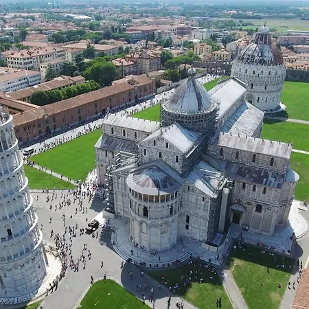 Art Gallery - Tuscany - Medieval Town Close To Florence, Pisa, Lucca, Chianti Zone, Versilia * Santa Maria a Monte