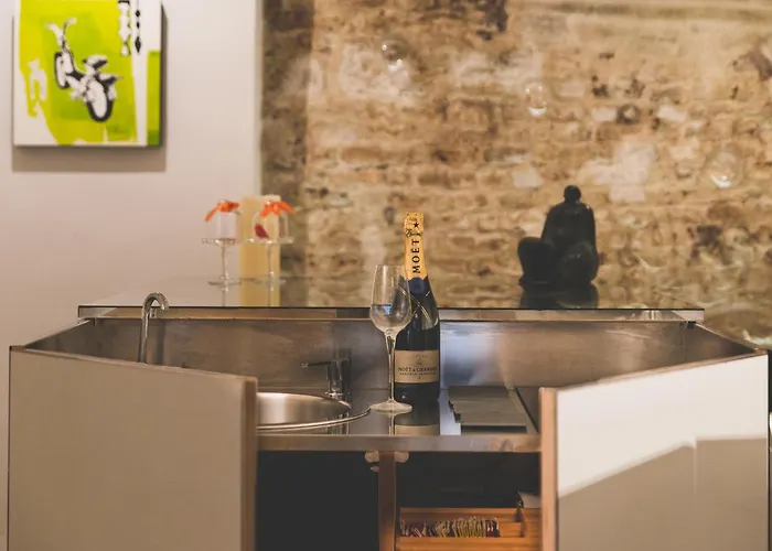 Art Gallery - Tuscany - Medieval Town Close To Florence, Pisa, Lucca, Chianti Zone, Versilia *