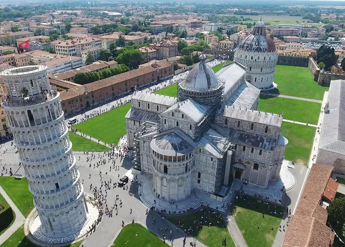 Art Gallery - Tuscany - Medieval Town Close To Florence, Pisa, Lucca, Chianti Zone, Versilia * Santa Maria a Monte