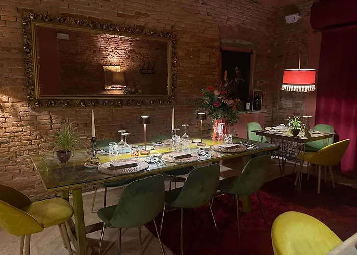 Art Gallery - Tuscany - Medieval Town Close To Florence, Pisa, Lucca, Chianti Zone, Versilia Santa Maria a Monte